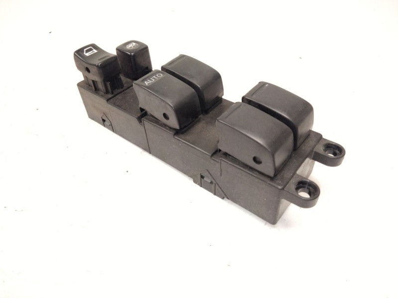 Recambio de mando elevalunas delantero izquierdo para nissan almera ii hatchback (n16) 2.2 di referencia OEM IAM   