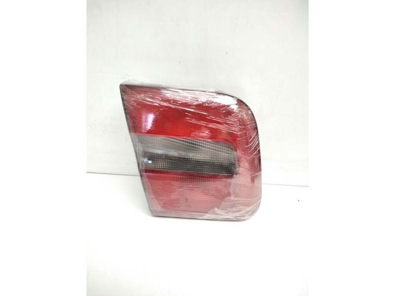 Recambio de piloto trasero central para volvo s70 berlina 2.4 / 2.5 (121kw / 125kw) referencia OEM IAM 9151633 9151635 9157008