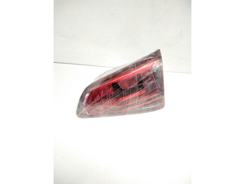 Recambio de piloto trasero derecho porton para volkswagen golf vii lim. sport by r-line bluemotion referencia OEM IAM 5G0945094A