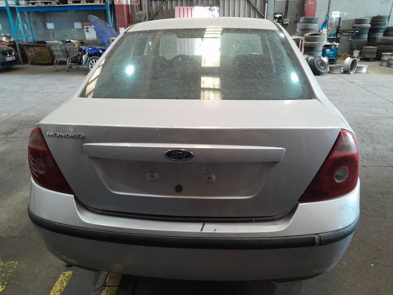 ford mondeo iii sedán (b4y) del año 2001