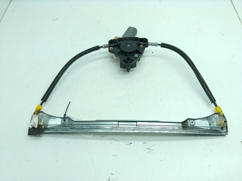 Recambio de elevalunas delantero izquierdo para renault clio ii (bb_, cb_) 1.2 16v (bb05, bb0w, bb11, bb27, bb2t, bb2u, bb2v, cb