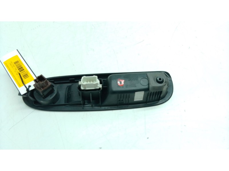 Recambio de mando elevalunas delantero derecho para renault clio ii (bb_, cb_) 1.2 16v (bb05, bb0w, bb11, bb27, bb2t, bb2u, bb2v