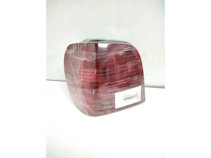 Recambio de piloto trasero izquierdo para volkswagen polo berlina (6n2) trendline referencia OEM IAM 6N0945095H 964077 