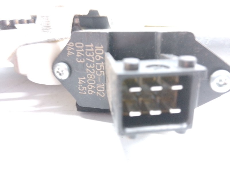 Recambio de elevalunas delantero derecho para opel vectra c (z02) 2.2 dti 16v (f69) referencia OEM IAM   
