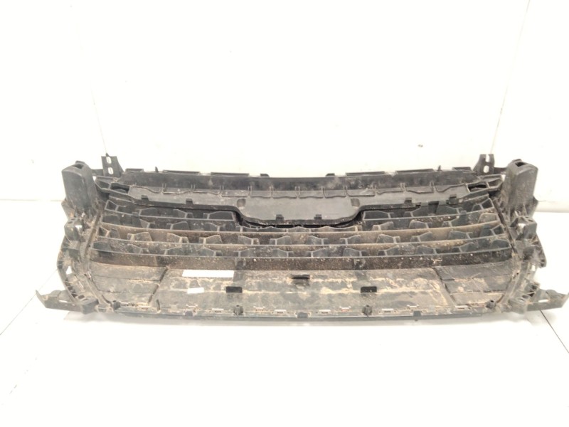 Recambio de rejilla delantera para audi q2 (gab, gag) 1.0 tfsi referencia OEM IAM 81A853651  
