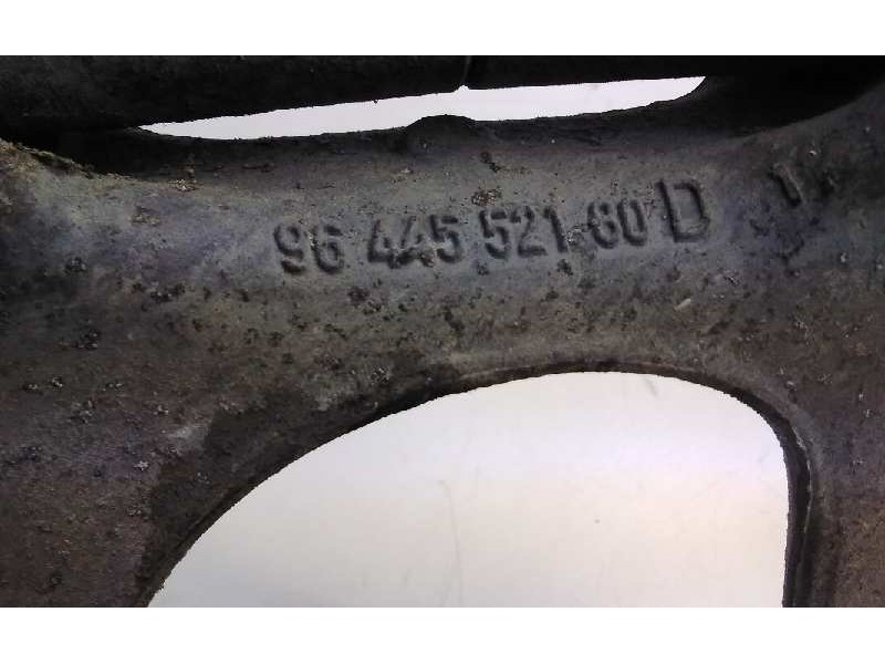 Recambio de brazo suspension inferior delantero derecho para peugeot 407 sw st confort referencia OEM IAM 0644552180D  