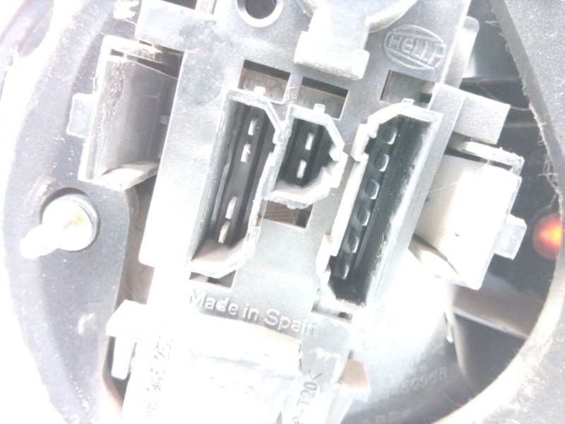 Recambio de piloto trasero derecho para seat toledo ii (1m2) 1.6 referencia OEM IAM 1M5945096B  