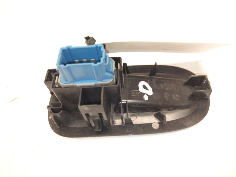 Recambio de mando elevalunas delantero derecho para renault master iii furgoneta (fv) 2.3 dci 130 rwd (fv01, fv10, fv11, fv12) r