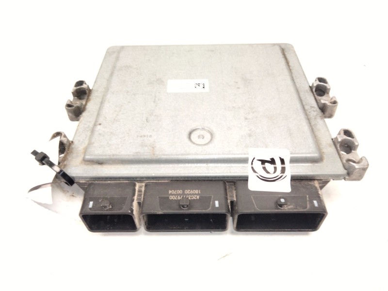 Recambio de centralita motor uce para renault master iii furgoneta (fv) 2.3 dci 130 rwd (fv01, fv10, fv11, fv12) referencia OEM 