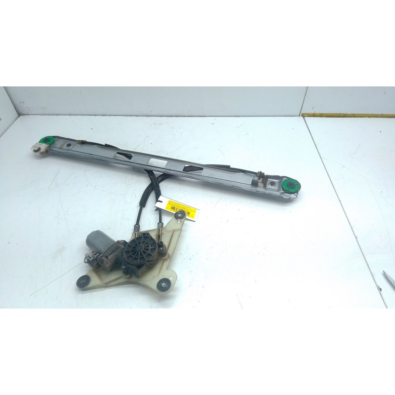 Recambio de elevalunas delantero derecho para renault master iii furgoneta (fv) 2.3 dci 130 rwd (fv01, fv10, fv11, fv12) referen