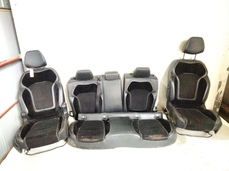 Recambio de juego asientos completo para renault megane iv sport tourer (k9a/m/n_) 1.2 tce 130 (k9mr) referencia OEM IAM   