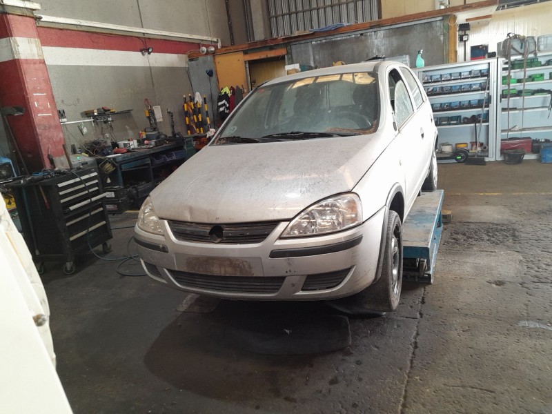 opel corsa c (x01) del año 2005