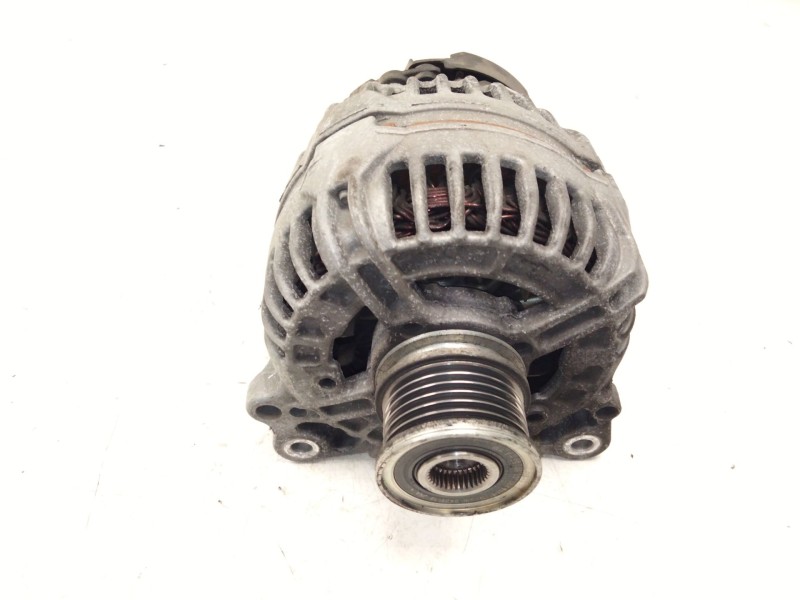 Recambio de alternador para audi a5 (8t3) 2.0 tdi referencia OEM IAM 03G903016  