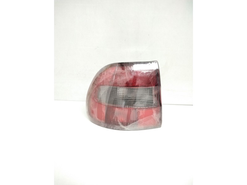 Recambio de piloto trasero izquierdo para volvo v40 familiar t4 referencia OEM IAM 30863903 29170102 