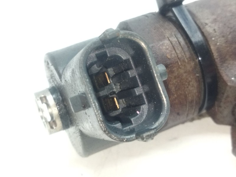 Recambio de inyector para renault master iii furgoneta (fv) 2.3 dci 130 rwd (fv01, fv10, fv11, fv12) referencia OEM IAM 04451103