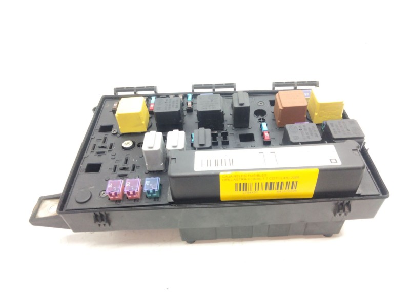 Recambio de caja reles fusibles para opel astra h (a04) 1.7 cdti (l48) referencia OEM IAM 13268302  