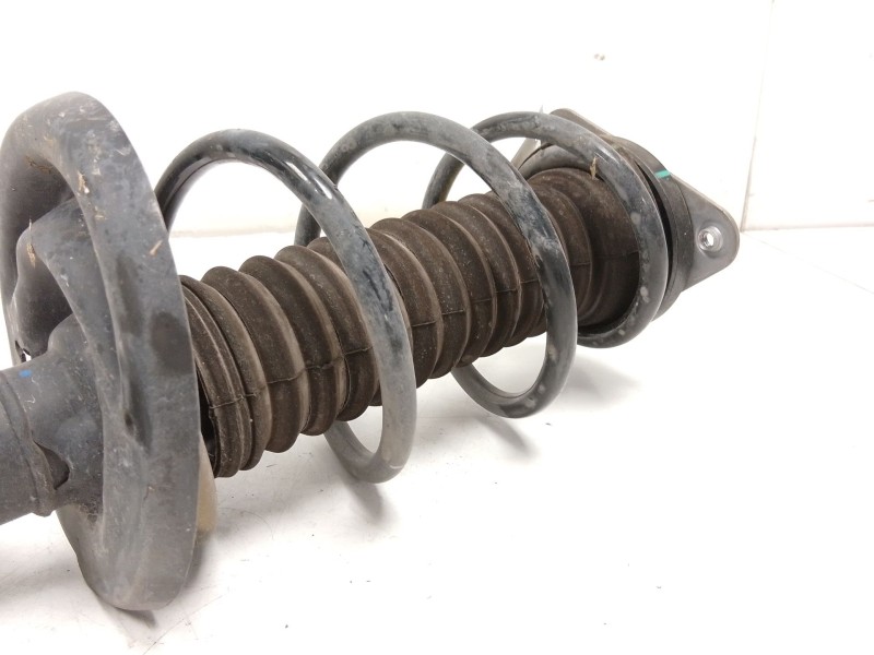 Recambio de amortiguador delantero izquierdo para renault clio iv grandtour (kh_) 1.5 dci 90 (khn3, khn4) referencia OEM IAM 543