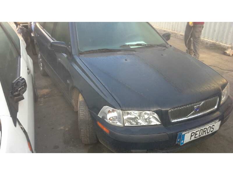 volvo v40 familiar del año 2002
