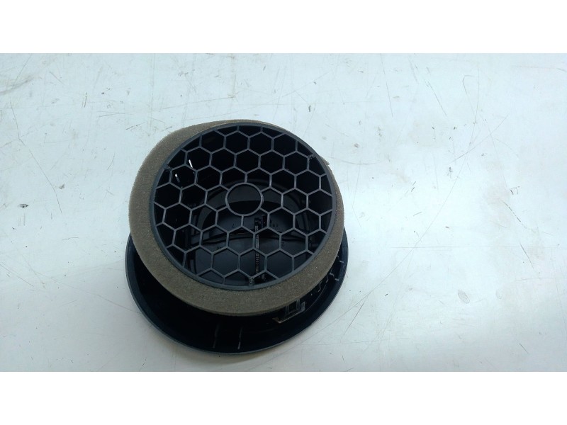 Recambio de aireador derecho para renault clio iv grandtour (kh_) 1.5 dci 90 (khn3, khn4) referencia OEM IAM 687605663R  