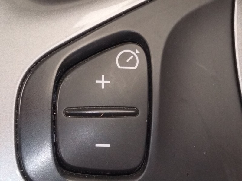 Recambio de volante para renault clio iv grandtour (kh_) 1.5 dci 90 (khn3, khn4) referencia OEM IAM 484004610R  