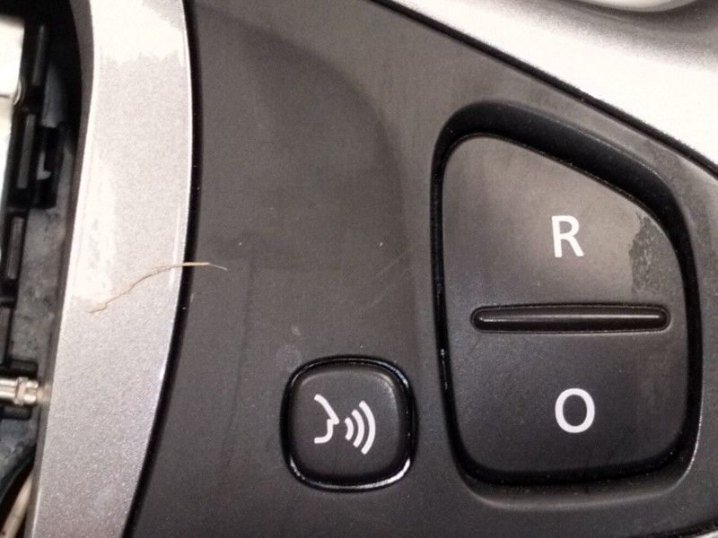 Recambio de volante para renault clio iv grandtour (kh_) 1.5 dci 90 (khn3, khn4) referencia OEM IAM 484004610R  