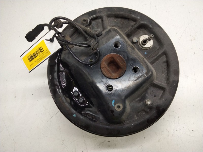 Recambio de buje trasero izquierdo para renault clio iv grandtour (kh_) 1.5 dci 90 (khn3, khn4) referencia OEM IAM   