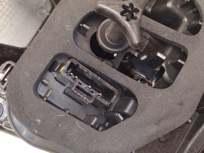Recambio de piloto trasero izquierdo para dacia bisgster referencia OEM IAM 265559858R  