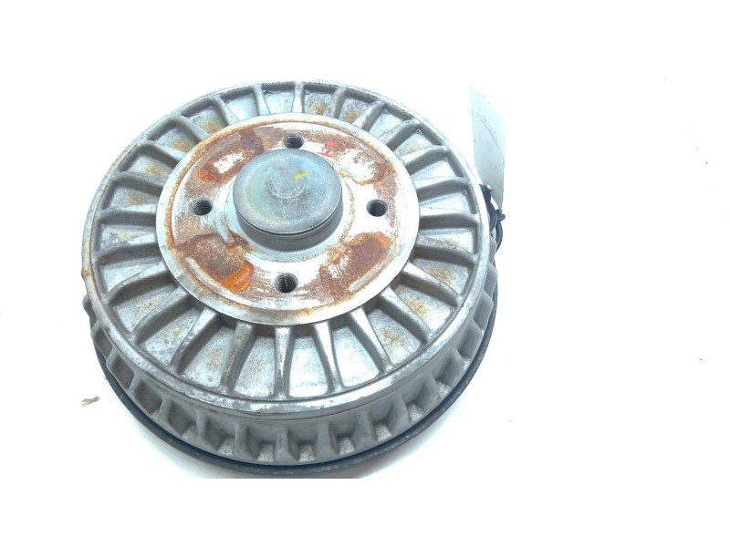 Recambio de buje trasero derecho para renault clio iv grandtour (kh_) 1.5 dci 90 (khn3, khn4) referencia OEM IAM   