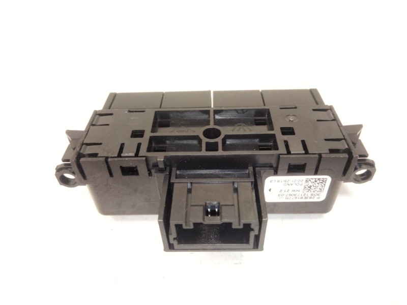 Recambio de modulo electronico para dacia bisgster referencia OEM IAM 283E81677R  
