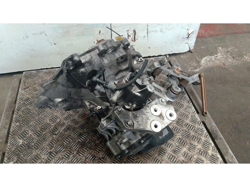 Recambio de caja cambios para opel combo furgoneta/monovolumen (x12) 1.3 cdti (b05) referencia OEM IAM 24580688  