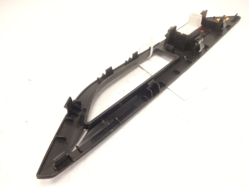 Recambio de mando elevalunas delantero derecho para peugeot 5008 ii (mc_, mj_, mr_, m4_) 1.6 bluehdi 120 referencia OEM IAM 9804
