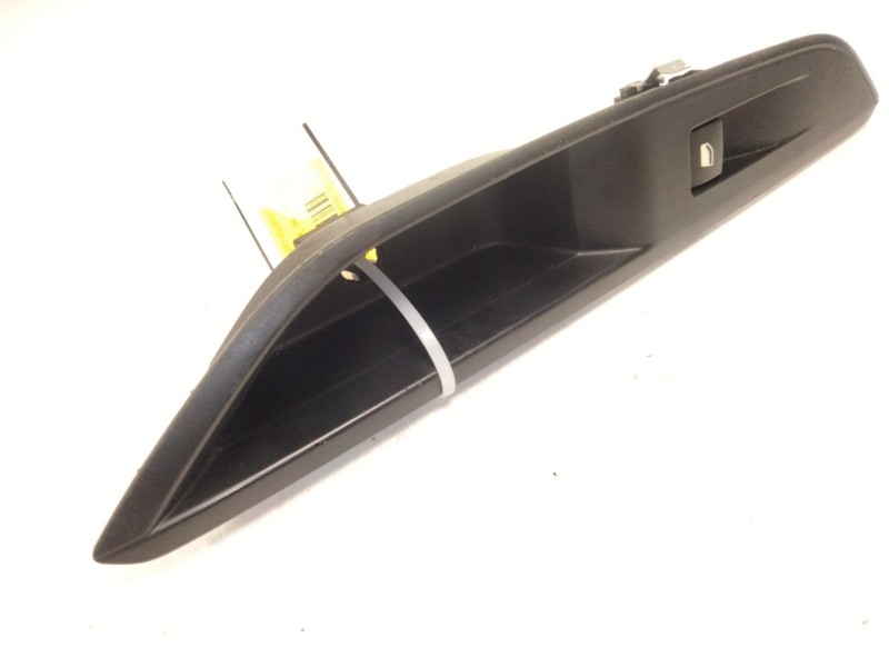 Recambio de mando elevalunas trasero izquierdo para peugeot 5008 ii (mc_, mj_, mr_, m4_) 1.6 bluehdi 120 referencia OEM IAM 9804
