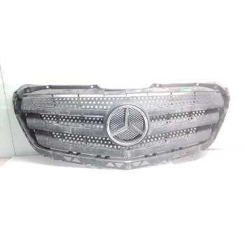 REJILLA DELANTERA A9068880523 