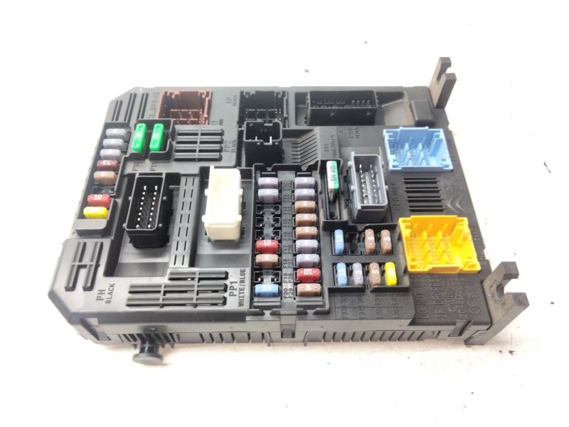 Recambio de caja fusibles para peugeot 5008 ii (mc_, mj_, mr_, m4_) 1.6 bluehdi 120 referencia OEM IAM 9819855080  