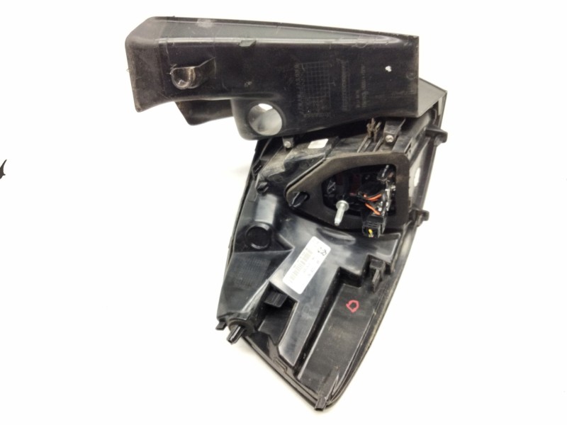 Recambio de piloto trasero derecho para peugeot 5008 ii (mc_, mj_, mr_, m4_) 1.6 bluehdi 120 referencia OEM IAM 9811028180  