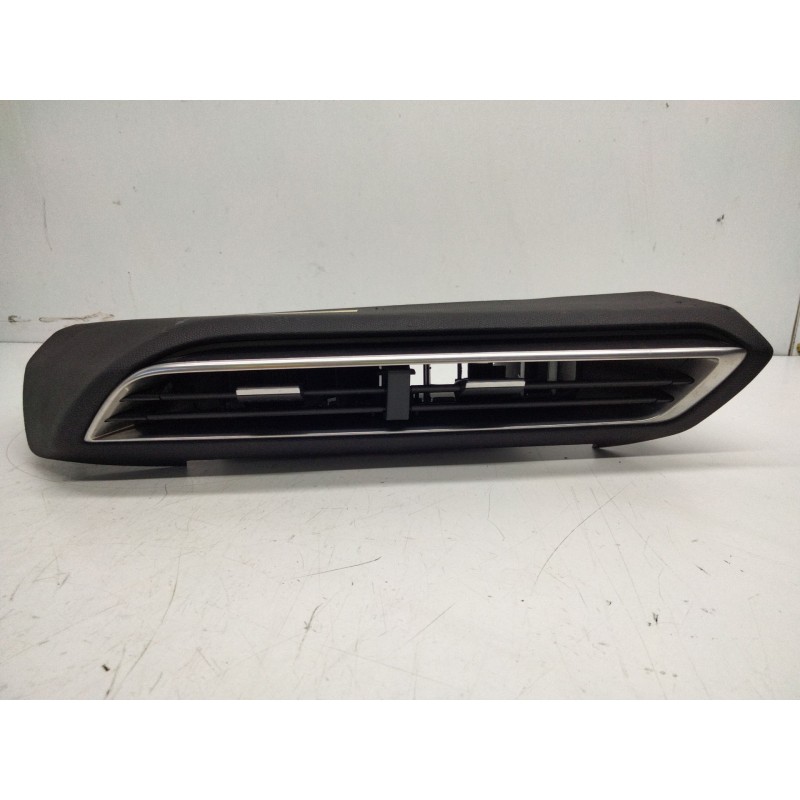 Recambio de aireador central para peugeot 5008 ii (mc_, mj_, mr_, m4_) 1.6 bluehdi 120 referencia OEM IAM   