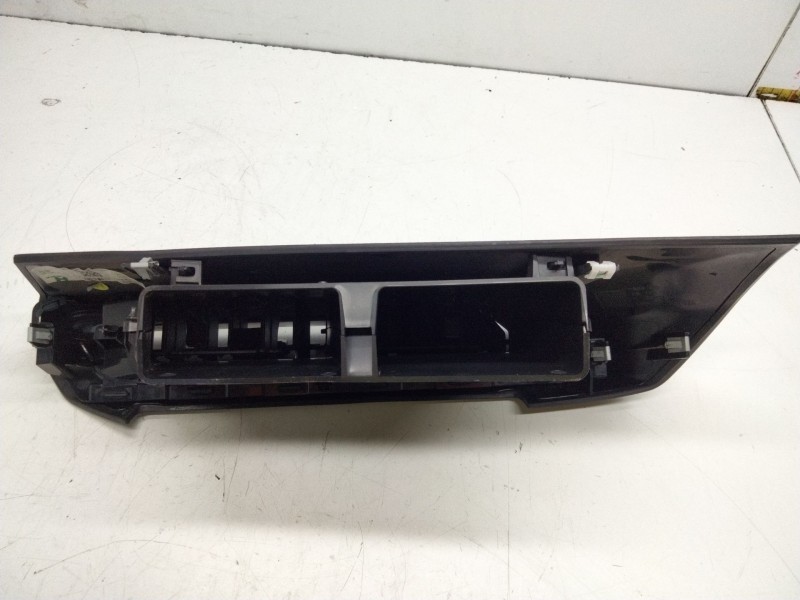 Recambio de aireador central para peugeot 5008 ii (mc_, mj_, mr_, m4_) 1.6 bluehdi 120 referencia OEM IAM   