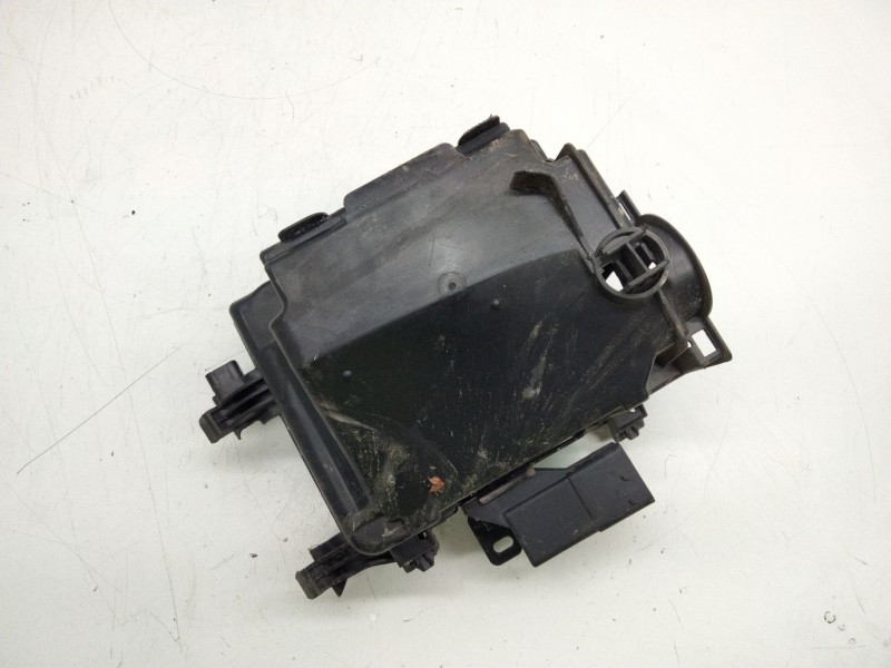 Recambio de caja fusibles para peugeot 5008 ii (mc_, mj_, mr_, m4_) 1.6 bluehdi 120 referencia OEM IAM   