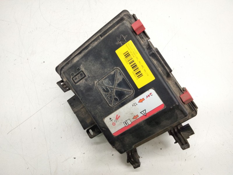 Recambio de caja fusibles para peugeot 5008 ii (mc_, mj_, mr_, m4_) 1.6 bluehdi 120 referencia OEM IAM   