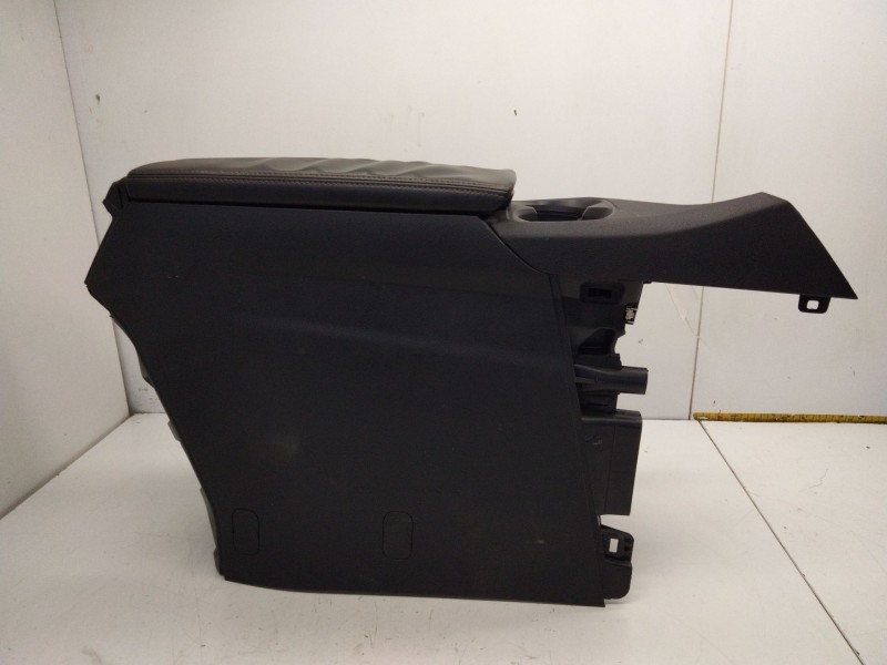 Recambio de consola central para peugeot 5008 ii (mc_, mj_, mr_, m4_) 1.6 bluehdi 120 referencia OEM IAM   