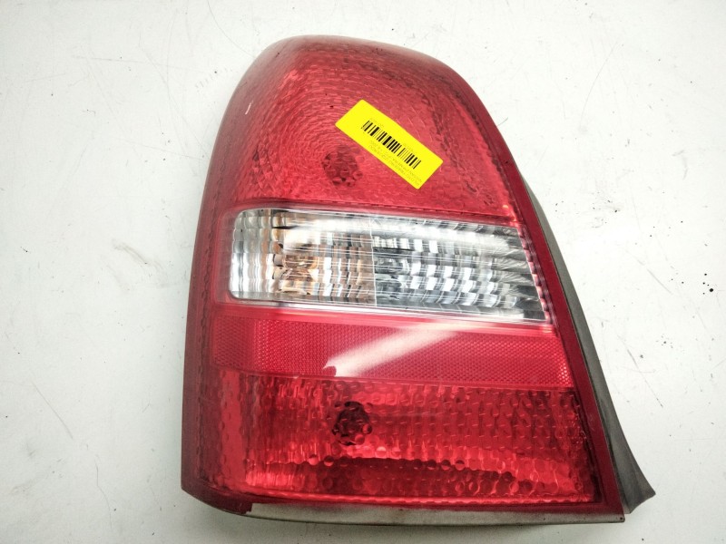 Recambio de piloto trasero izquierdo para nissan primera (p12) 1.6 referencia OEM IAM   
