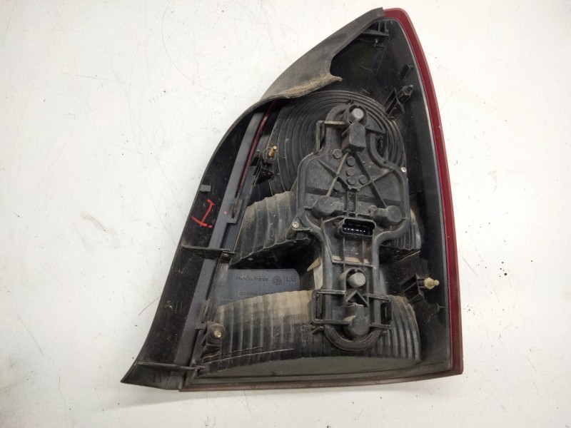 Recambio de piloto trasero izquierdo para nissan primera (p12) 1.6 referencia OEM IAM   