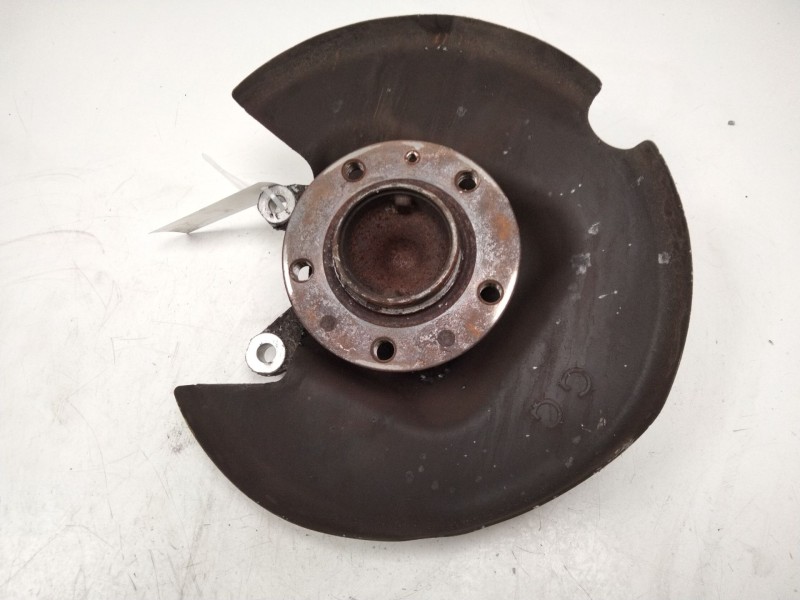 Recambio de buje trasero izquierdo para peugeot 5008 ii (mc_, mj_, mr_, m4_) 1.6 bluehdi 120 referencia OEM IAM   