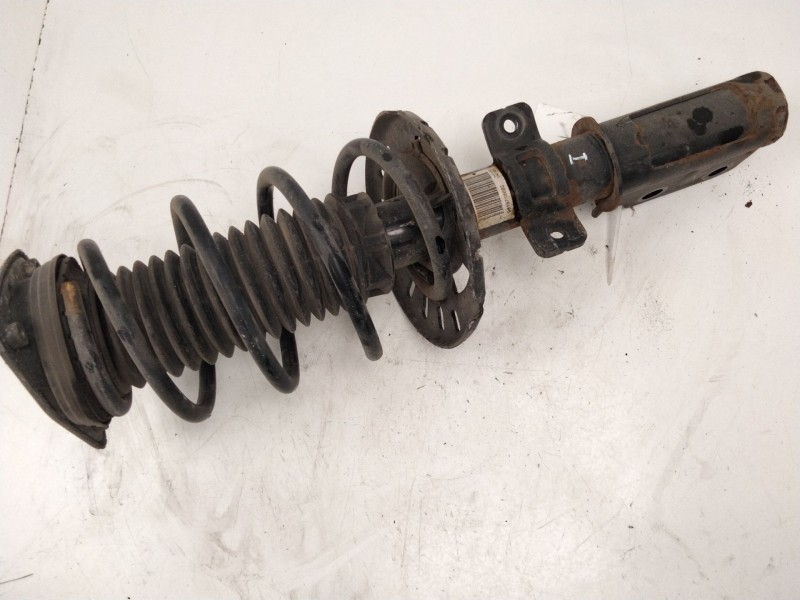 Recambio de amortiguador delantero izquierdo para peugeot 5008 ii (mc_, mj_, mr_, m4_) 1.6 bluehdi 120 referencia OEM IAM   
