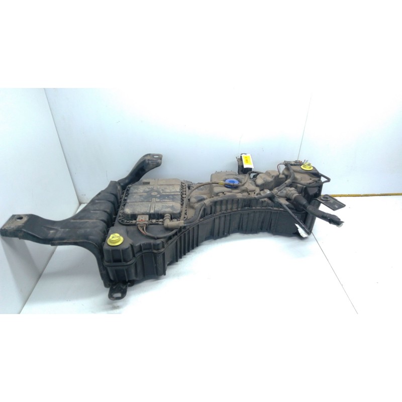Recambio de deposito adblue para peugeot 5008 ii (mc_, mj_, mr_, m4_) 1.6 bluehdi 120 referencia OEM IAM   
