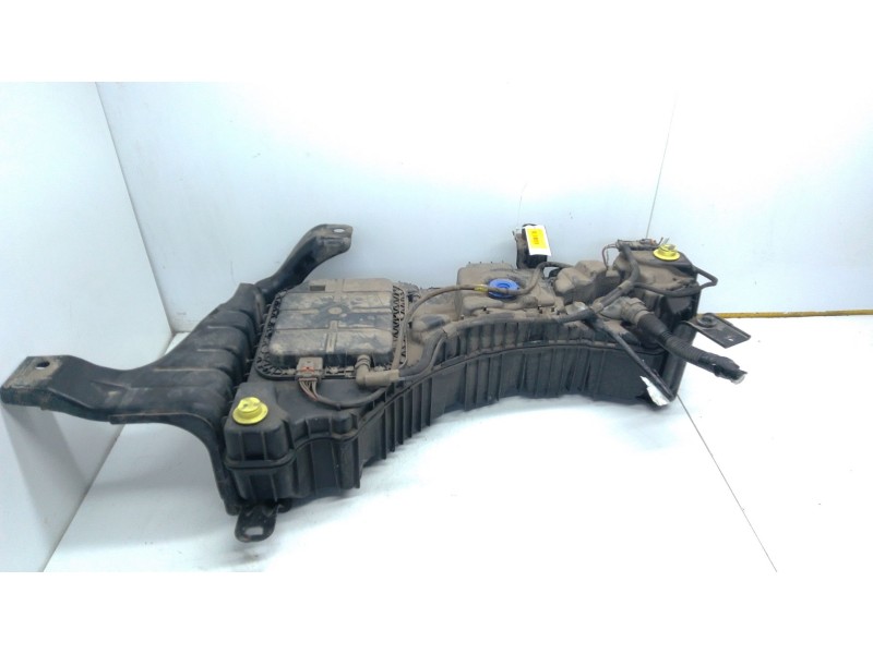 Recambio de deposito adblue para peugeot 5008 ii (mc_, mj_, mr_, m4_) 1.6 bluehdi 120 referencia OEM IAM   