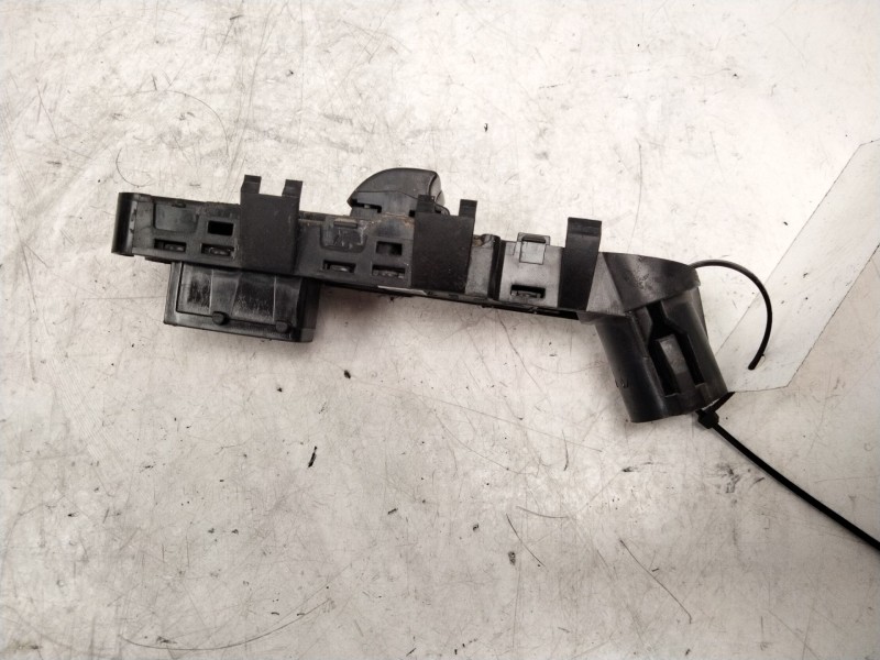Recambio de mando elevalunas delantero izquierdo para peugeot 207/207+ (wa_, wc_) 1.4 hdi referencia OEM IAM   