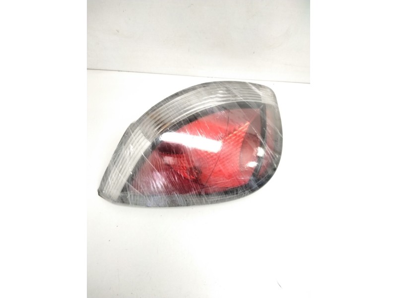 Recambio de piloto trasero izquierdo para kia rio 1.5 crdi ex2 referencia OEM IAM 924011G2L  