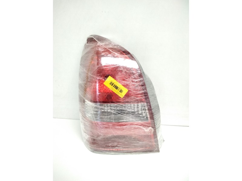 Recambio de piloto trasero izquierdo para nissan primera (p12) 1.6 referencia OEM IAM 89024270  