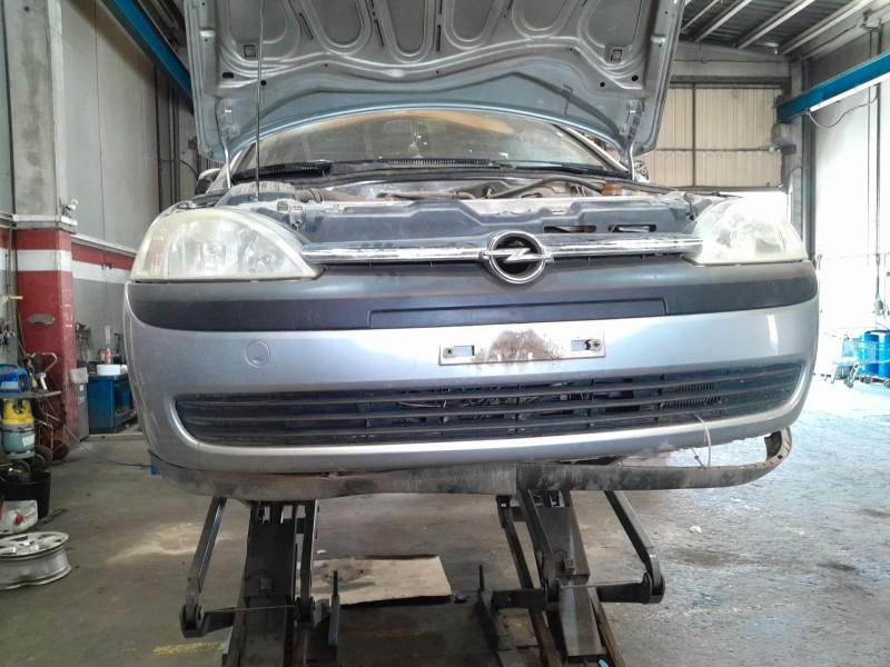 opel corsa c (x01) del año 2003